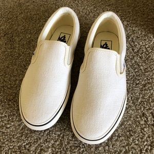 NWT White Vans Canvas Slip-On (Women’s Size 8.5/Men’s Size 7)